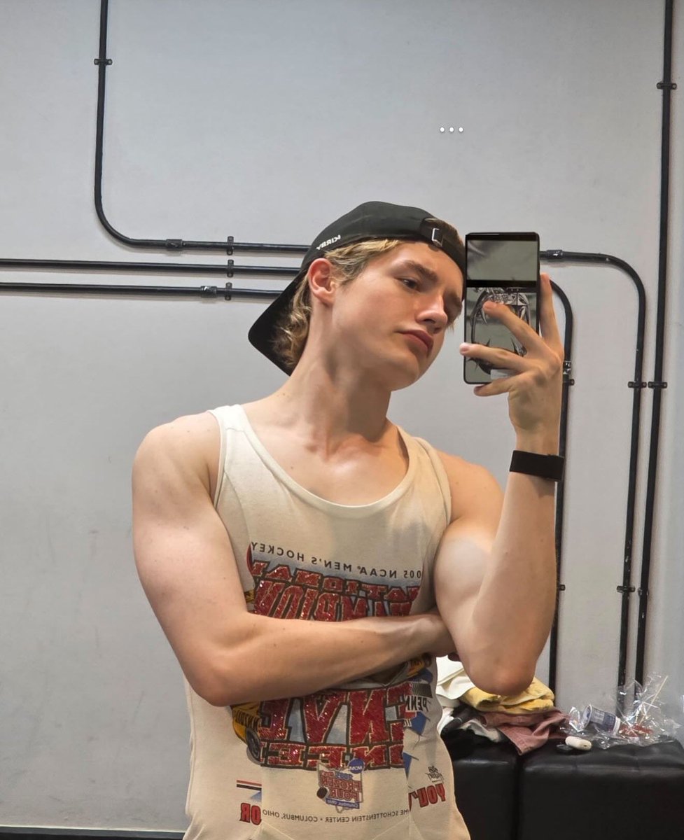 Leon *🥦 tweet media