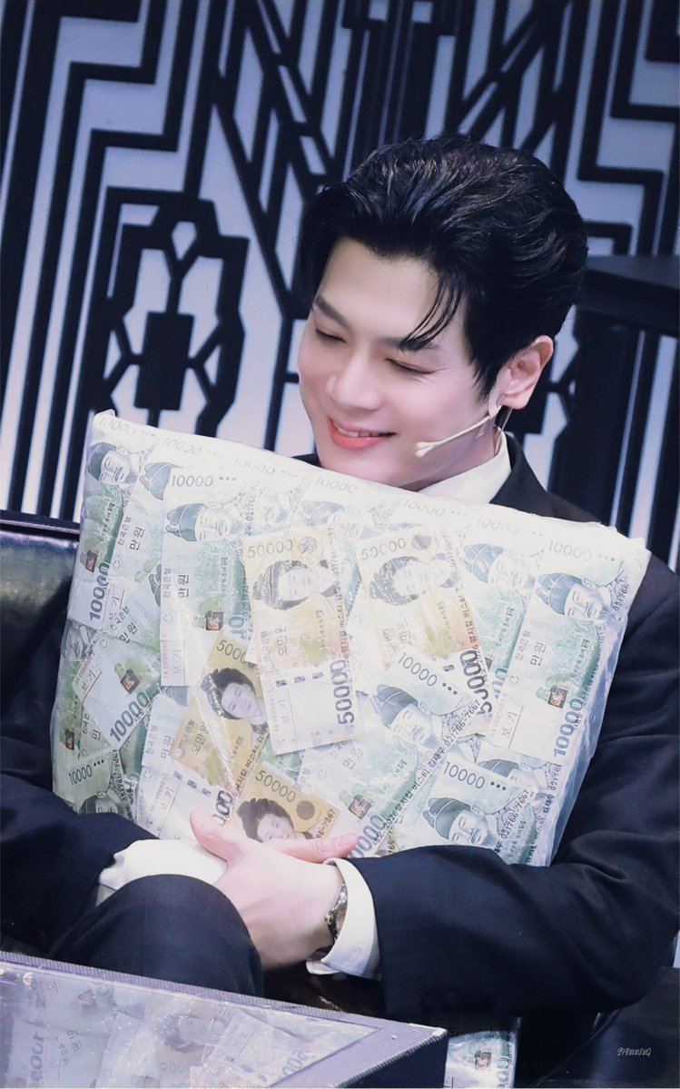 𝐒𝐏𝐈𝐍 tweet media