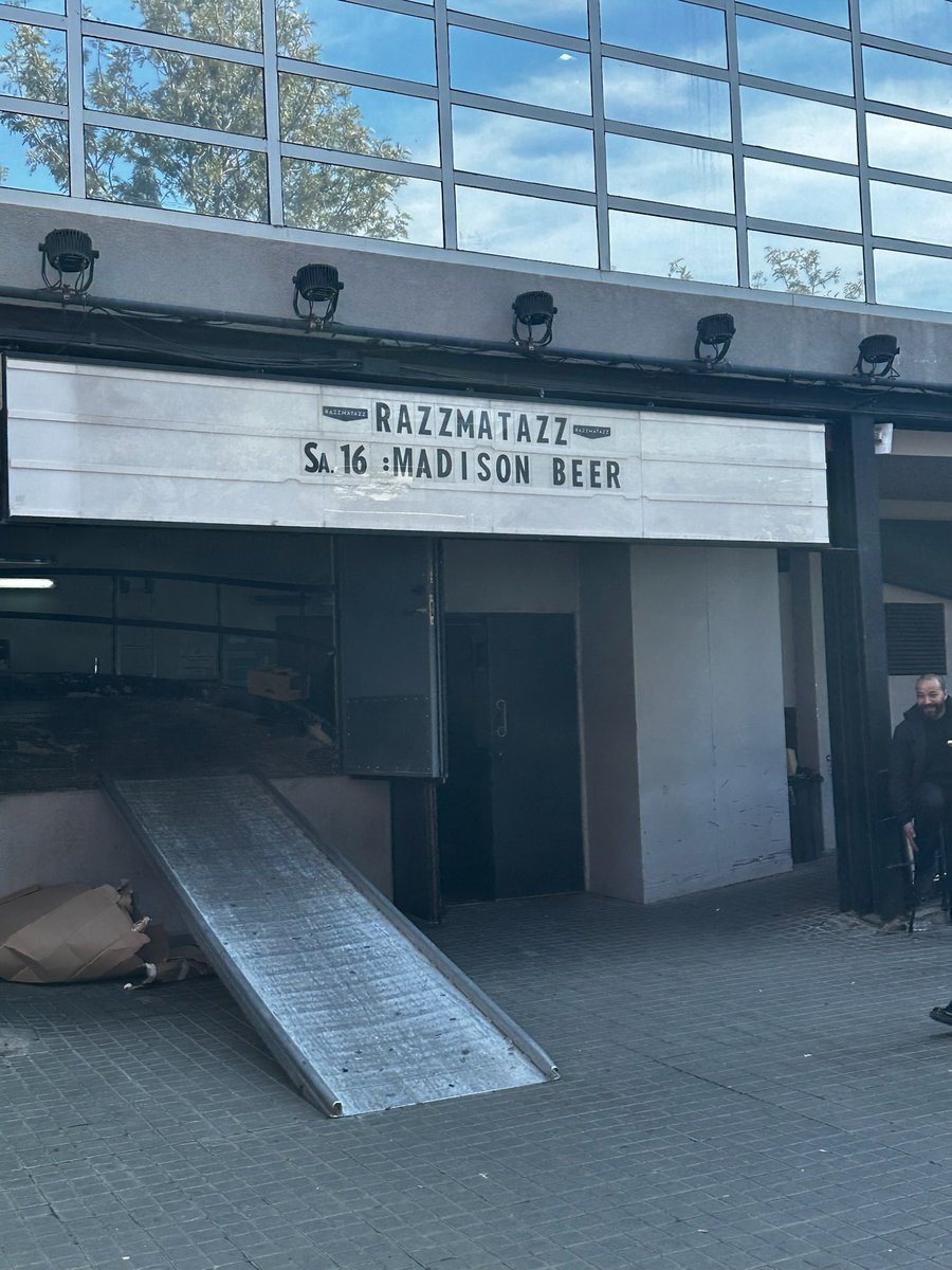 Pol 𝜗𝜚.˚𑣿 tweet media