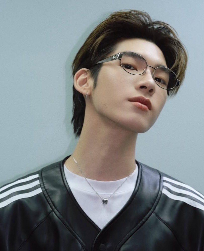 i3🐈‍⬛ྀི tweet media