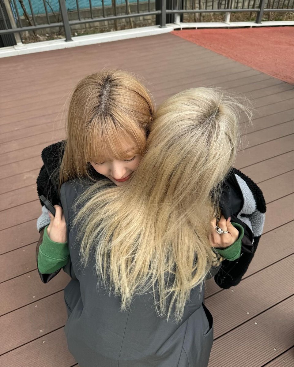 래빗뭉 tweet media