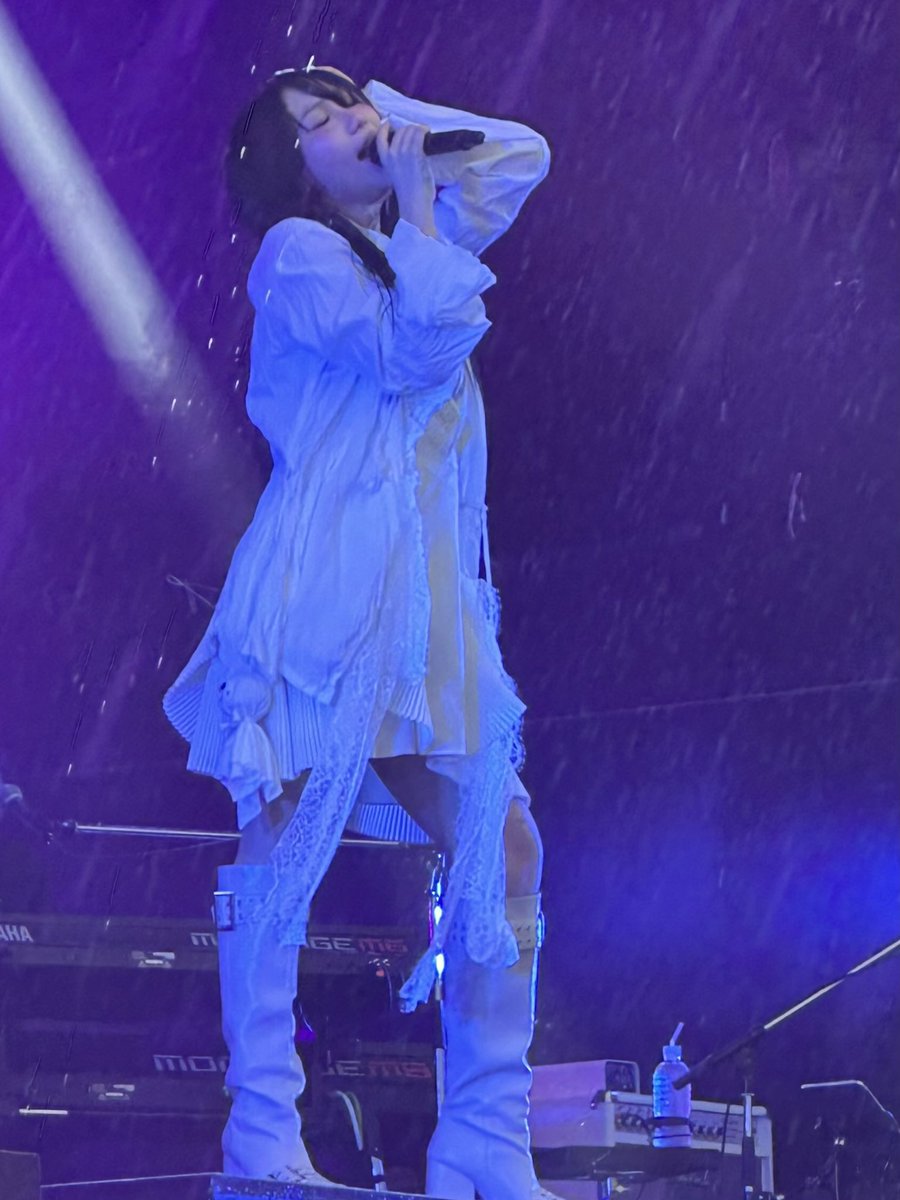 Nico_Bappy's tweet image. 雨天ライブも悪くなかったです
最前列から素敵な写真撮らせて頂きました
皆さまご査収ください

#EchoesBaa2026
#YOASOBI