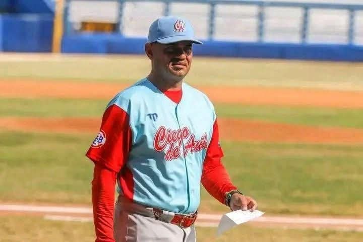 Adiós, campeón 🖤🇨🇺⚾️

Dany Miranda nos deja hoy, pero su legado en el béisbol cubano es imborrable.Campeón olímpico en Atenas 2004, figura eterna de los Tigres de Ciego de Ávila y director con alma ganadora:Llegue a sus familiares y compañeros las más sentidas condolencias.