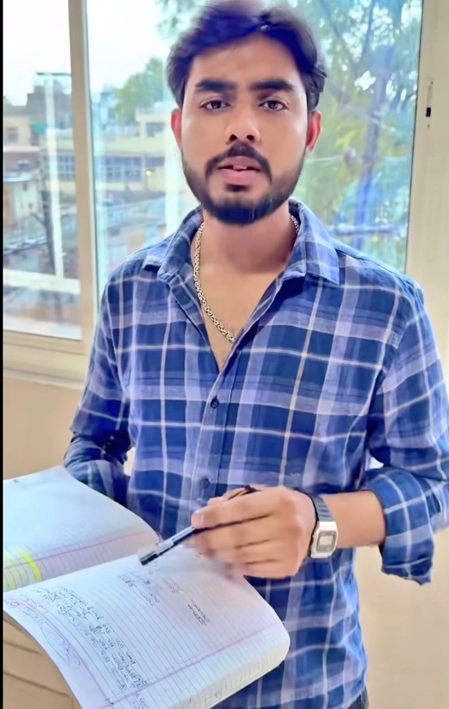 स्टाफ–सर..आपके checkout का टाइम हो गया है

लड़का–ठीक है बिल ले आओ...

स्टाफ–सर..आपके 25,000 रुपए हुए...

लड़का–25,000?? लेकिन वन नाइट का तो 5000 रुपए है...

स्टाफ–सर...5000 ही है...लेकिन हमारे यहां क्लब है..बार है..पुल और जिम भी है..तो इन सब का मिलाकर..25,000😬😬

लड़का– लेकिन वो