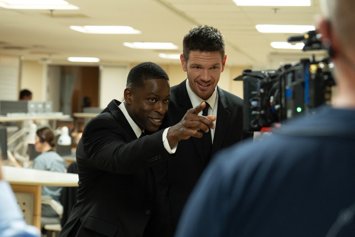 Paradise tweet media