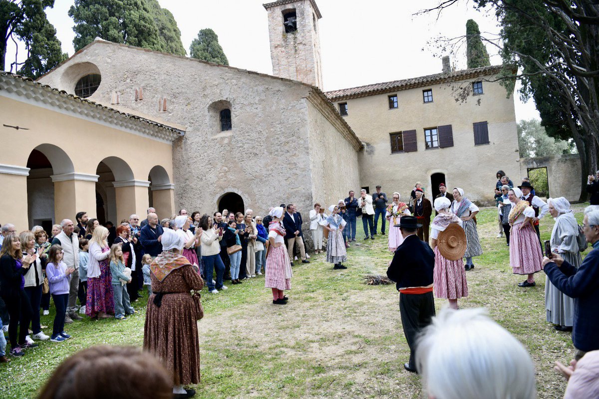 LeCannetVille's tweet image. #traditions #LeCannet #Mougins
Traditionnelle messe du lundi de Pâques en la Chapelle Notre-Dame-de-Vie-de-Mougins.
Dès le 17e siècle, le sanctuaire de Notre-Dame-de-Vie-de-Mougins rassemblait de nombreux fidèles venus des cantons environnants, et notamment du Cannet.