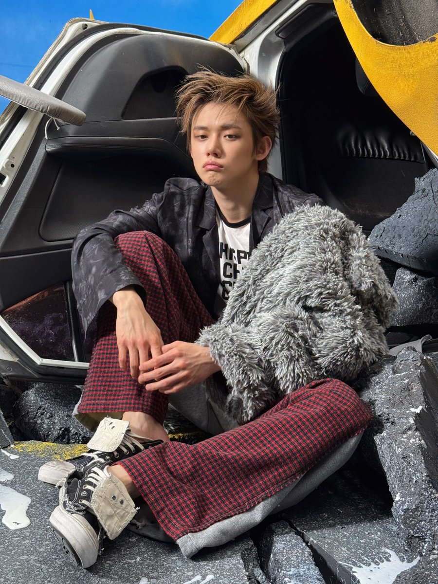pouty