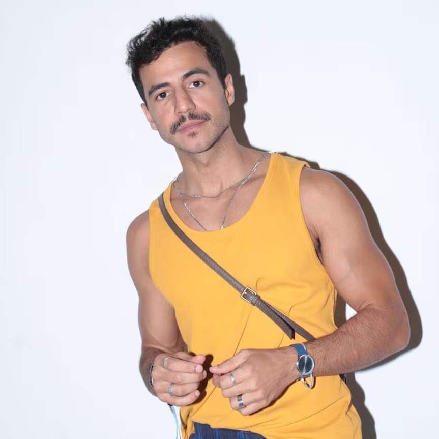 joavitrmo's tweet photo. Tô choc no tanto que o matheus do bbb16 é um tesão https://t.co/ue2OxD9CyD