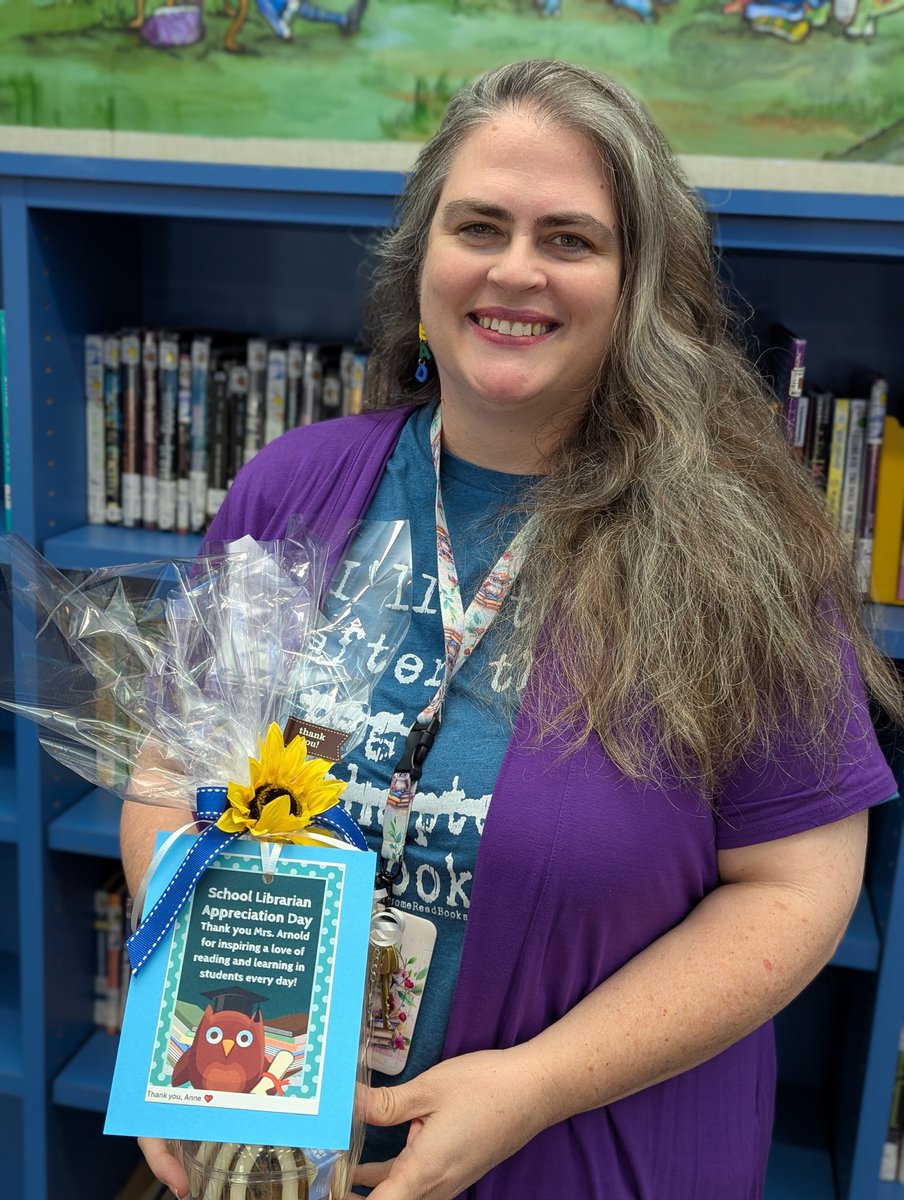 PGE_CougarCubs's tweet photo. Happy School Librarian Day to the amazing Mrs. Arnold @LibrarianArnold ! 📚✨
Today we celebrate the heart of our school—the library—and the incredible person who brings it to life every single day. ❤️📖
#SchoolLibrarianDay #ThankYouLibrarian https://t.co/MhIvg4fuY6
