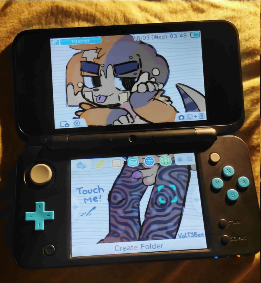 VoltyBee tweet media