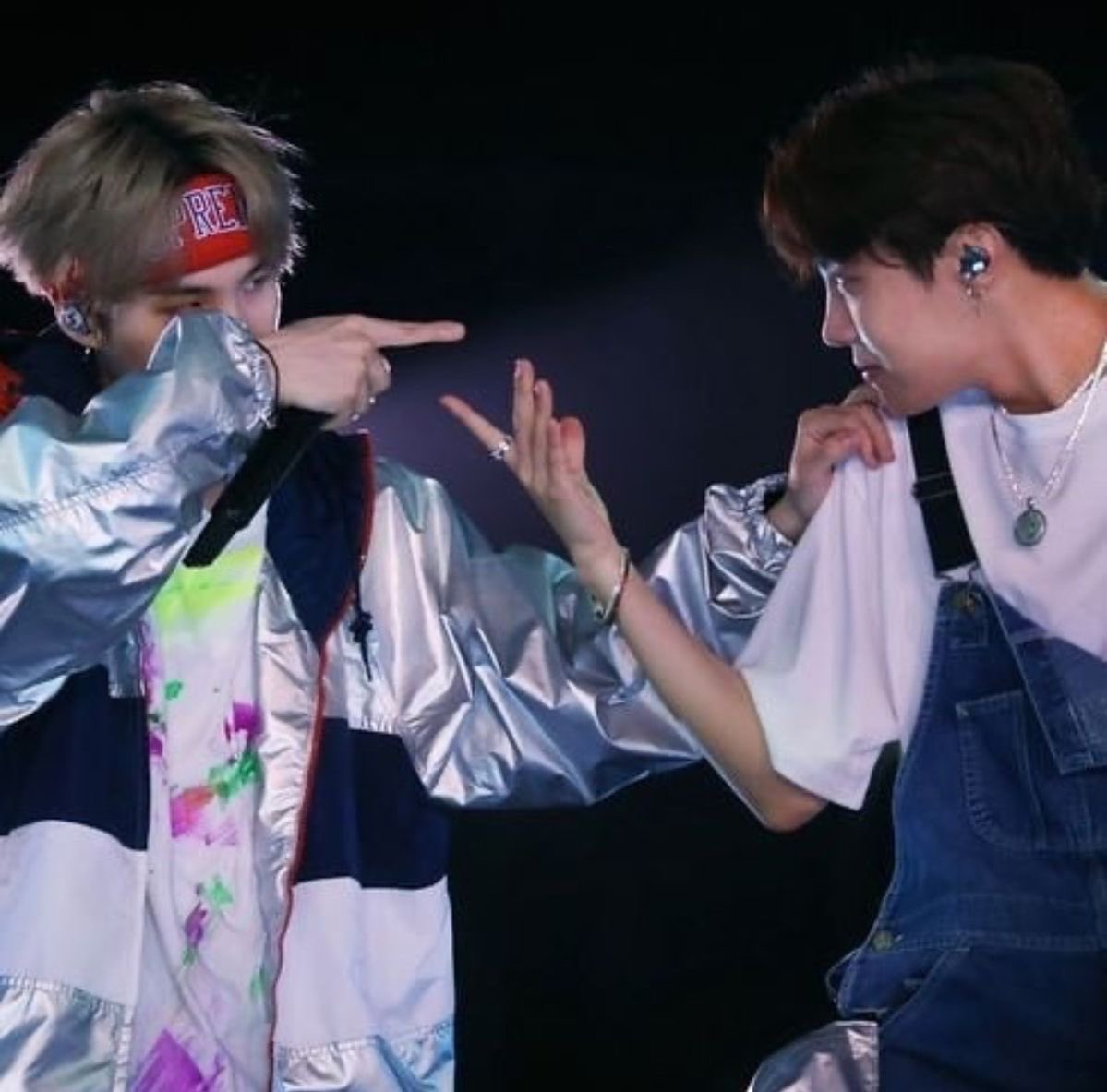 dile⁷ 🪭 new fic 📌 seeing bts vip x3 tweet media