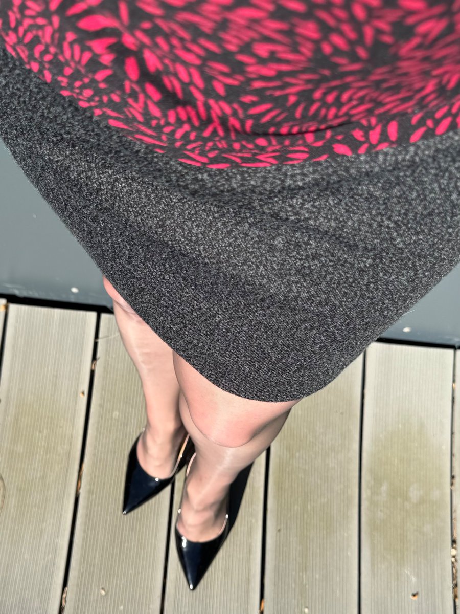 Jane‘s Nylons tweet media