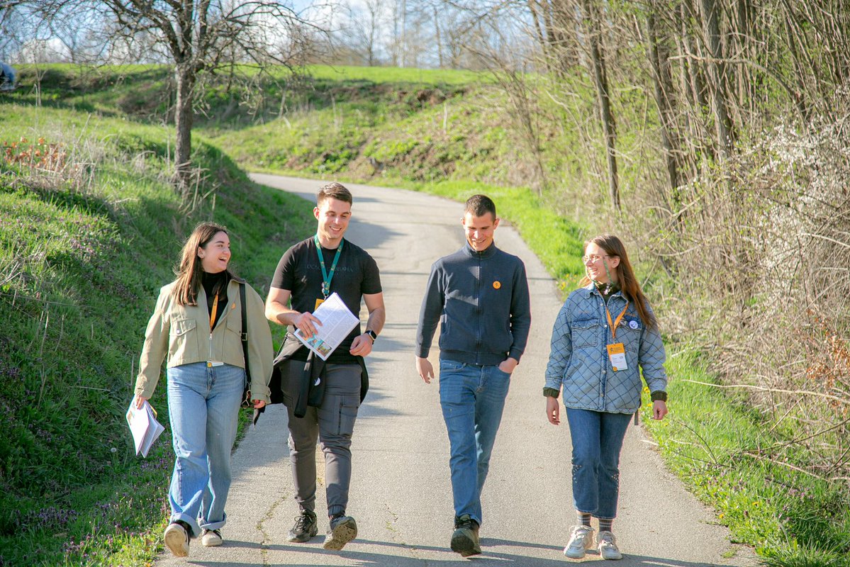 Student u svakom selu tweet media