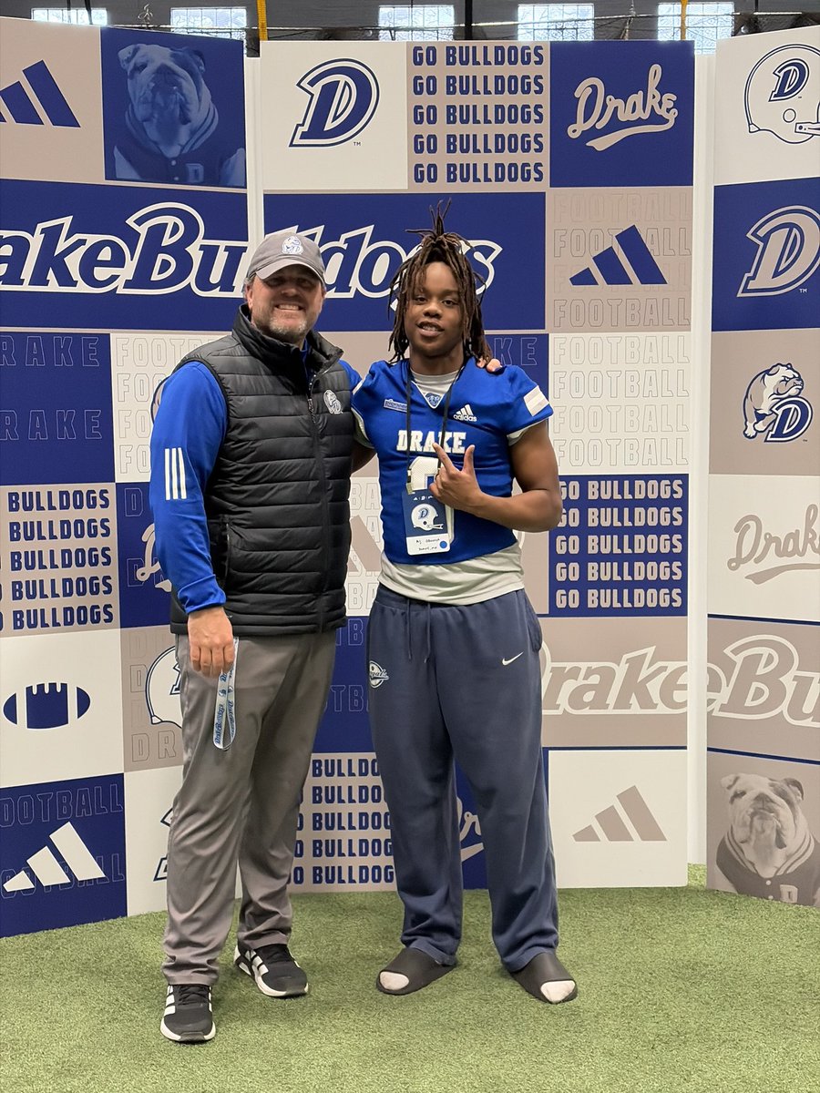 ObwayaJ's tweet photo. Thank you for a great visit @DrakeBulldogsFB, excited to make it back to campus! https://t.co/23QIWLPS4m