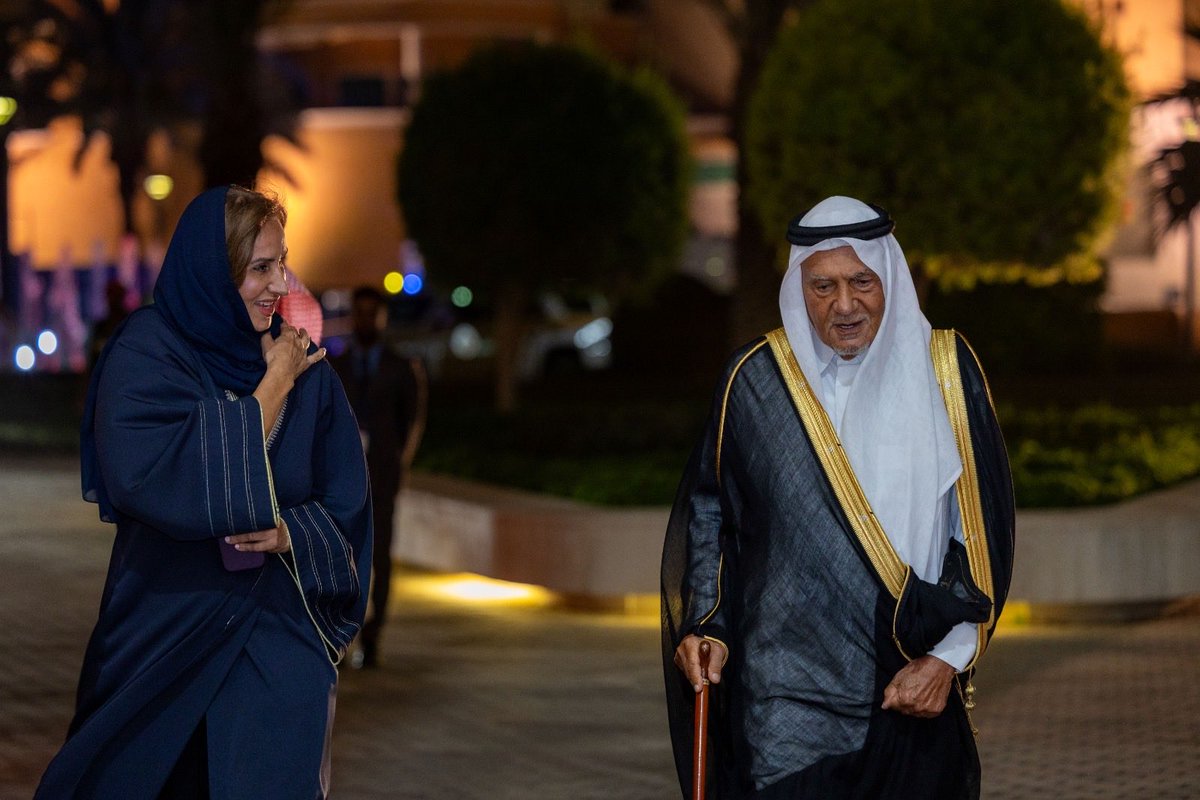 MahabintMishari's tweet image. It was a pleasure to be part of Day 1 of @Alfaisaluniv Graduation 2026 under the patronage of HRH Prince Faisal bin Bandar. We celebrated our male graduates: Bachelor degree (business &amp;amp; law), and MBA degree (business). Congratulations to graduates and their families! #ClassOf2026