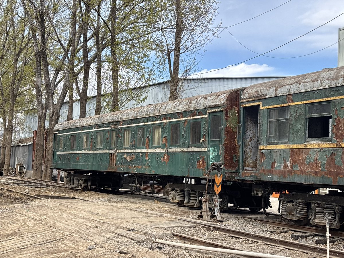 本日、旧ジテ102編成のハフセ、ハフ車両が北京において生存確認出来ました事をお伝えします。
#撫順炭鉱電鉄
#ジテ
#ハフセ
#旧満鉄