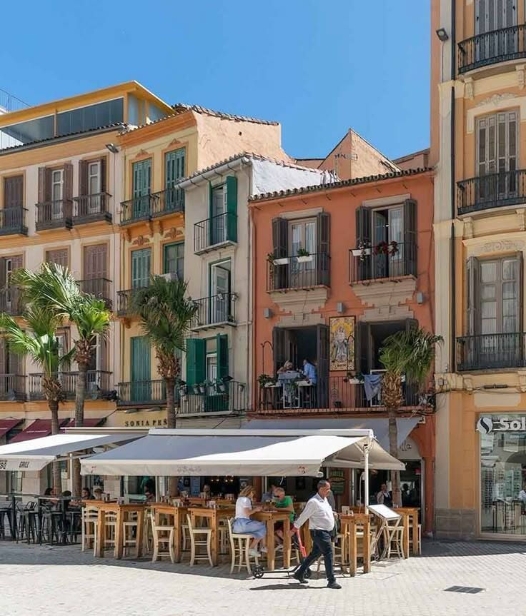 MozartCultures's tweet photo. a day in malaga, spain https://t.co/wgDLBMa8p4