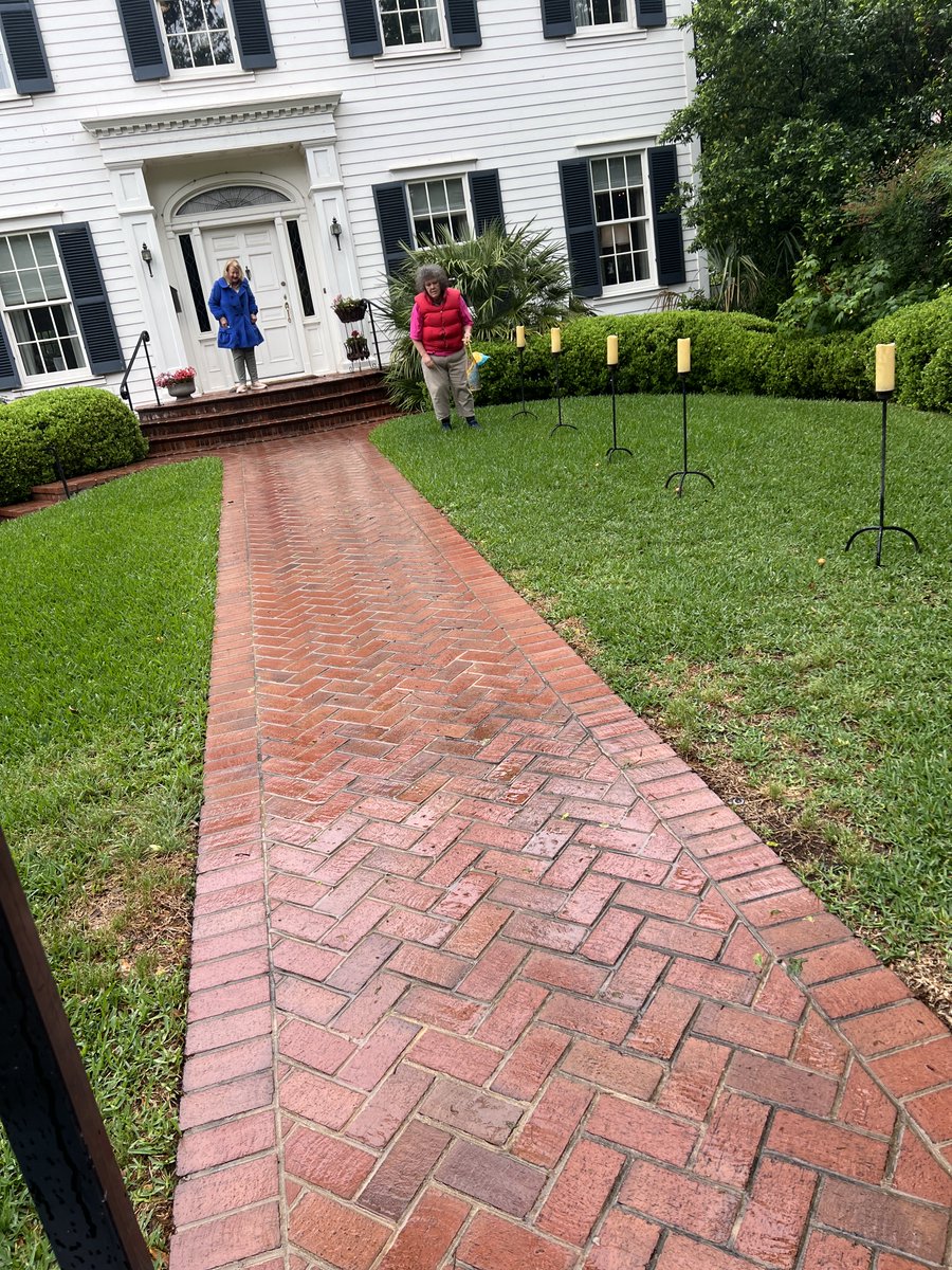What a Wonderful Easter. Amazing Sermons from Good Friday til Easter at VERY VERY packed All Saints Presbyterian Church. Cool rainy mist a delight even at egg hunt!