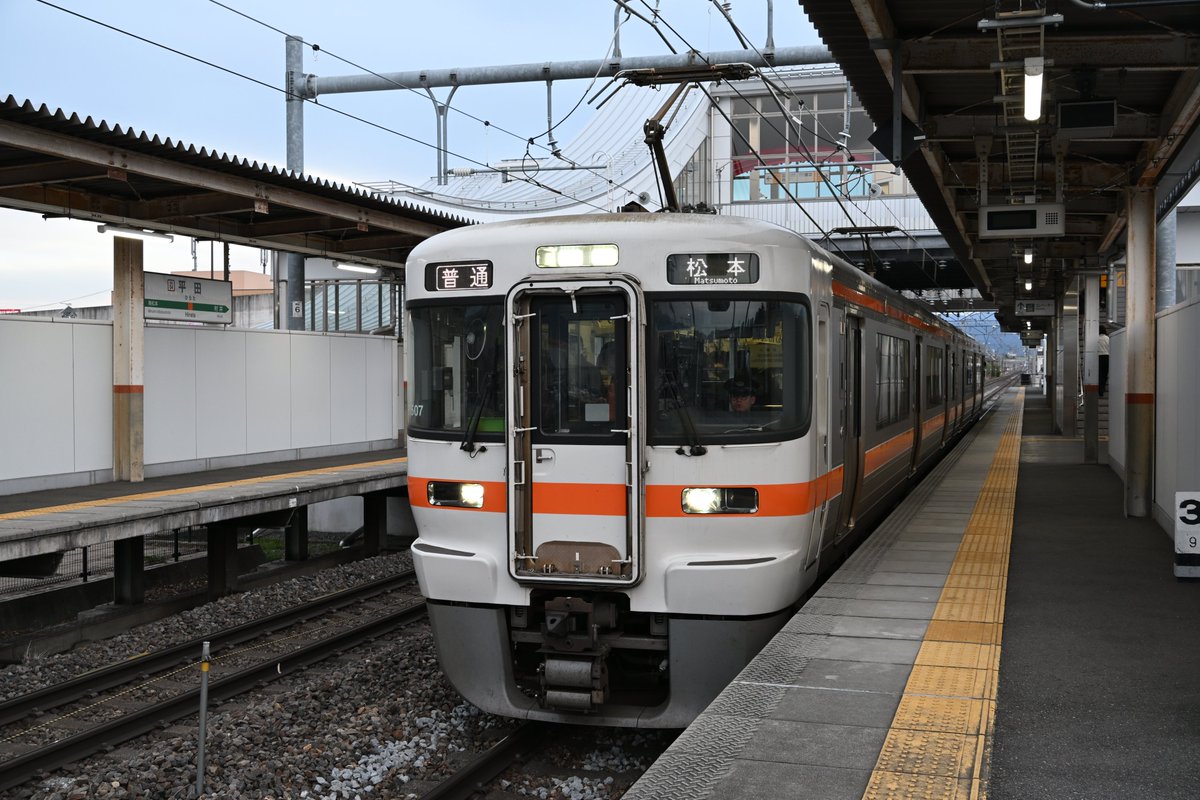 札ムロ tweet media