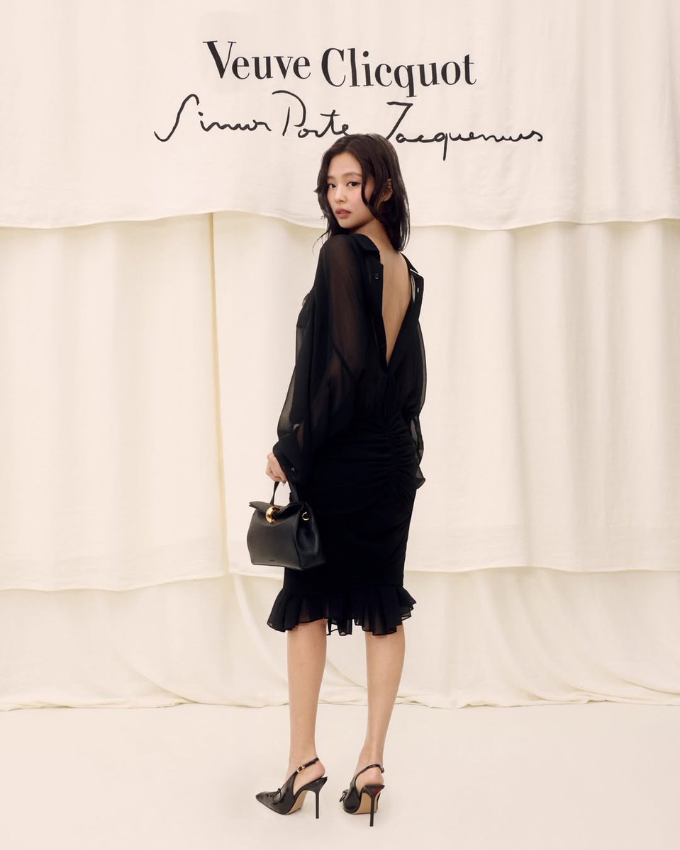 oaddatelier's tweet image. WON YOUNG SEO at the Jacquemus x Veuve Clicquot launch event 🥂 

#WONYOUNGSEO #서원영 #JACQUEMUS #OA