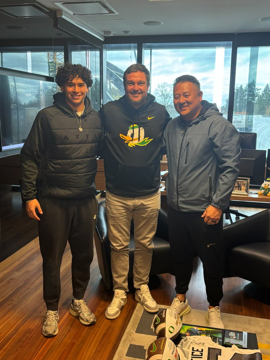 Blake Wong 4 ⭐️ 27’ WR tweet media