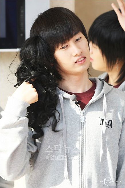 andy ◡̈ tweet media