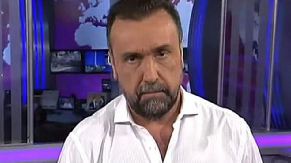 →MANU← tweet media