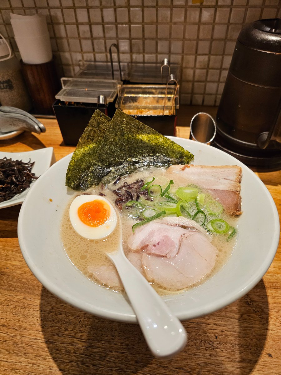 swallowbeak tweet media