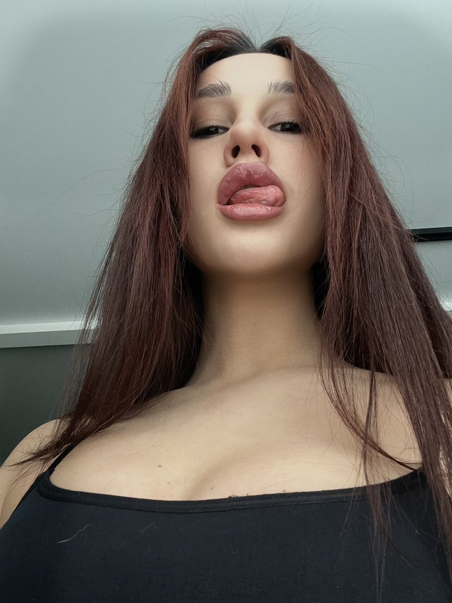 здрасте, я Настя tweet media