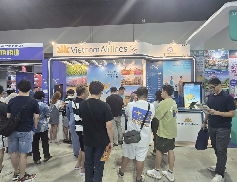 Vietnam Airlines tweet media