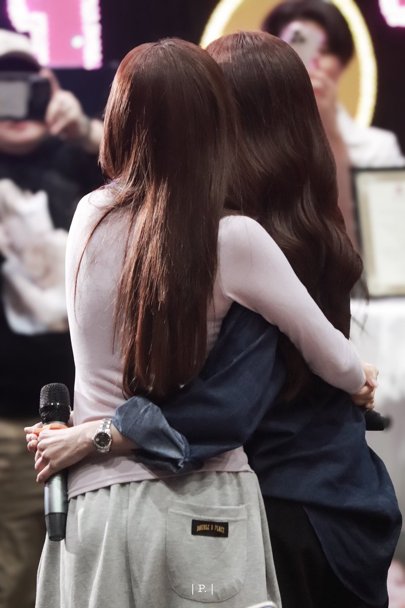 -Aommiee- tweet media