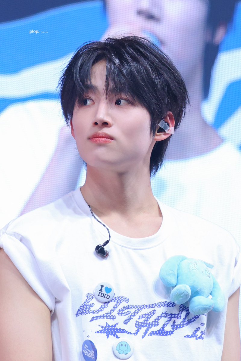 𝒑𝒍𝒐𝒑. tweet media