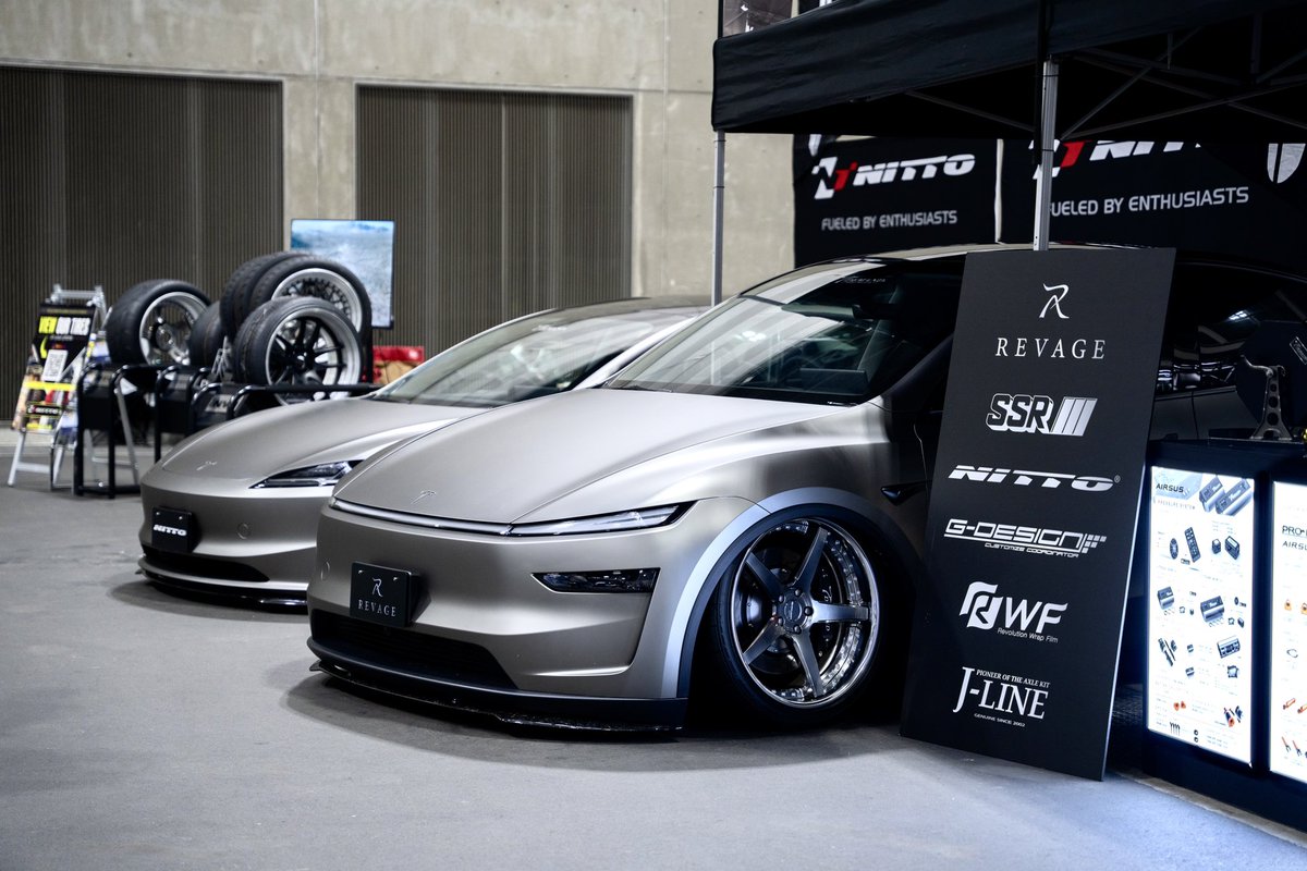 tanaka_tdm's tweet photo. FENDERIST JAPAN 2026 
T-DEMAND × REVAGE
TESLA MODEL 3 / Y / S
40VELLFIRE / 90NOAH AIRSUSPENSION
#fenderist 
#tdemand
#revage
#nitto
#ssr https://t.co/m9eqzrehQD