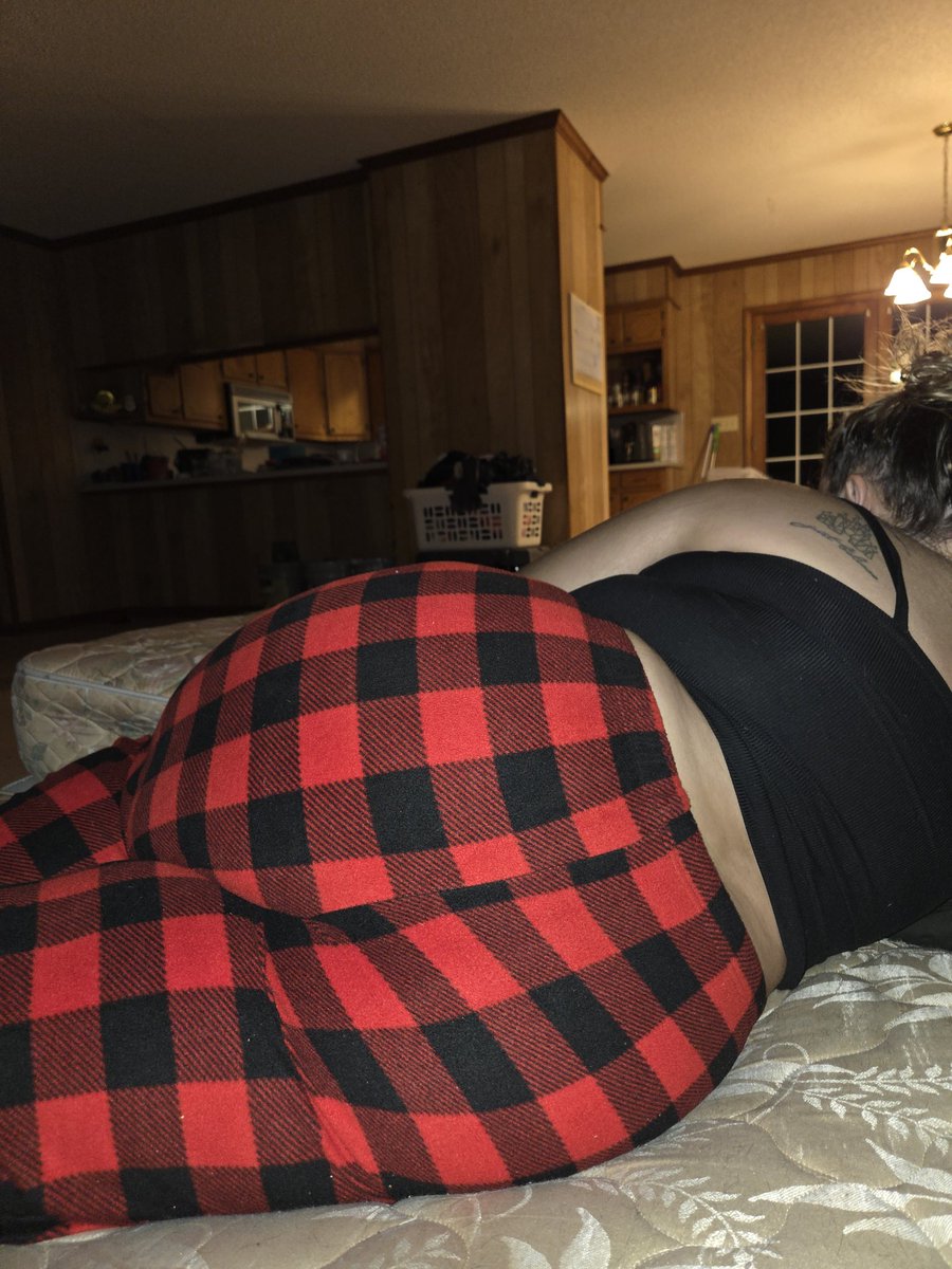 Peachperfect369's tweet photo. @theBBWlover2 @kerribbw Tell me which outfit you think is the sexiest!!!! https://t.co/FedQjq5m0v