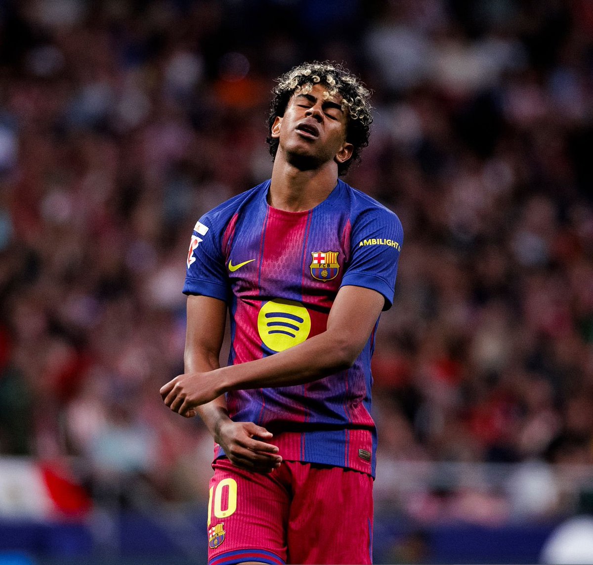 Central Lamine Yamal tweet media