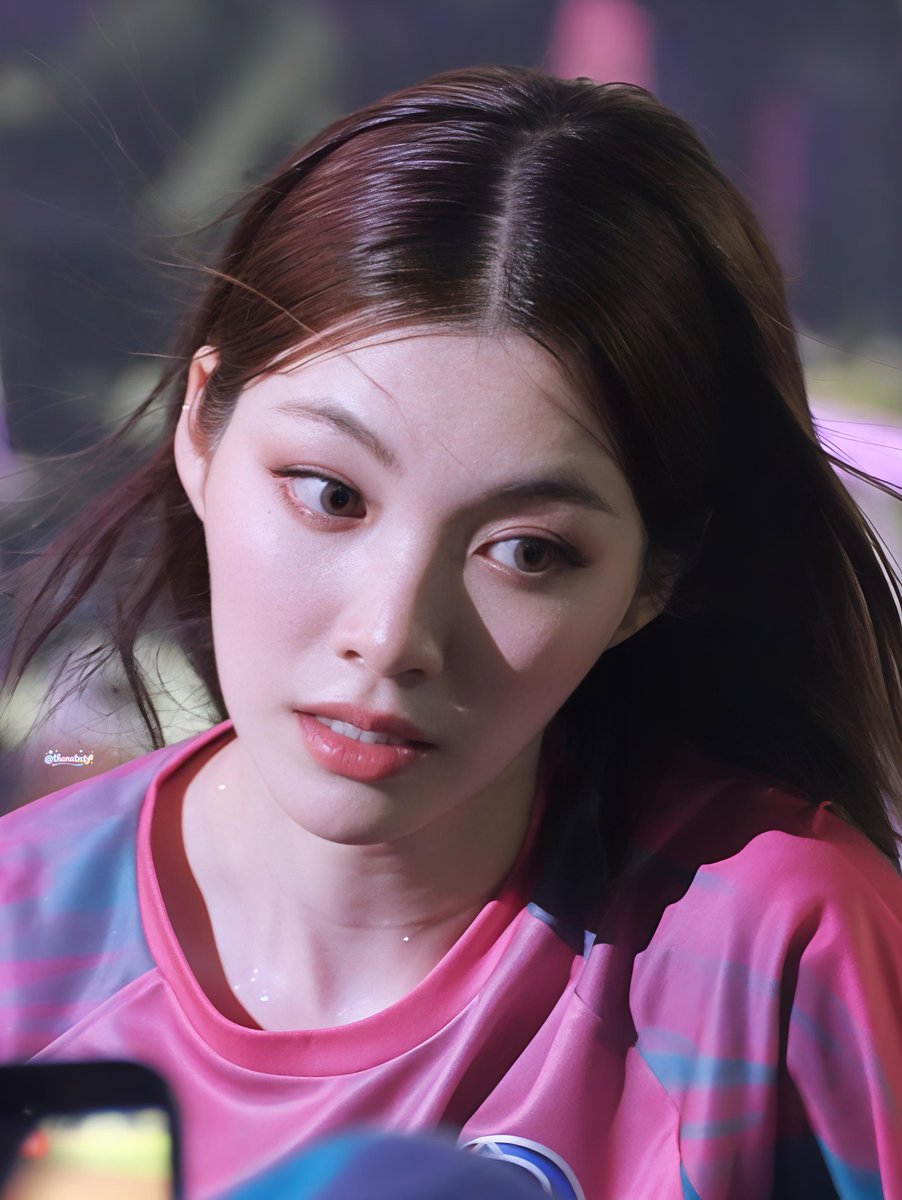 นัทธีชน์ tweet media