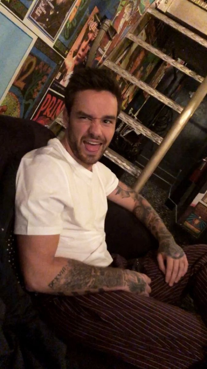 𝙢𝙮 𝙨𝙖𝙛𝙚 𝙥𝙡𝙖𝙘𝙚 ❯❯❯❯❯ tweet media