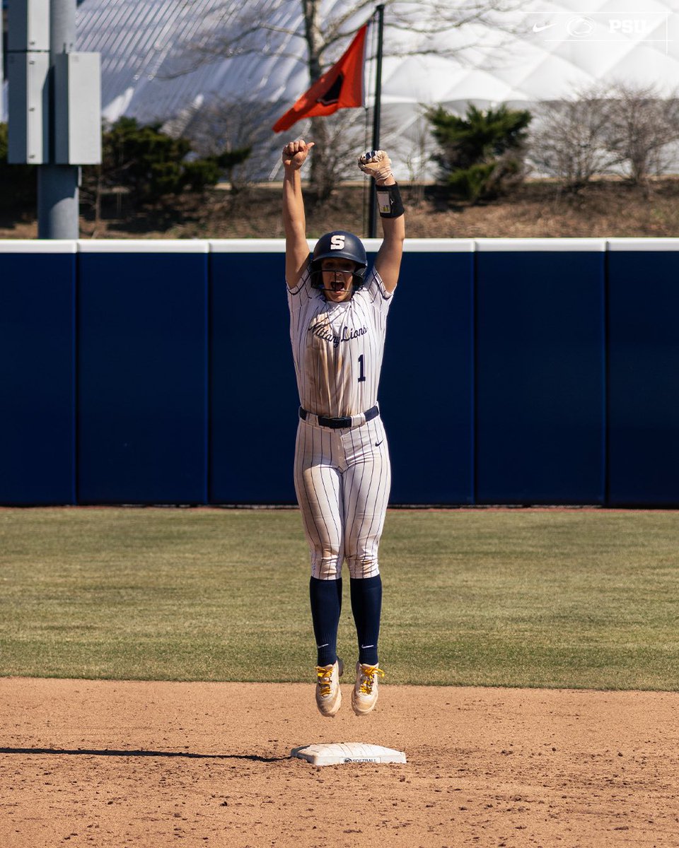 PennStateSB's tweet image. celebrating the BEST squad in the game🥎

Happy NATIONAL STUDENT-ATHLETE DAY from the Penn State Softball family💙🤍

#WeAre | #AllIn