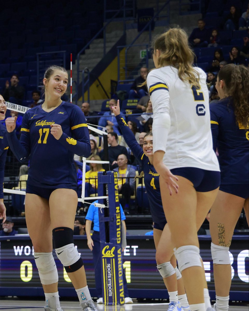 CalVolleyball's tweet photo. Don’t miss out on what we’ve been cooking… 👩‍🍳 

We’re hosting St. Mary’s this Friday at 6:30 p.m. for our spring game - now’s your chance to get a sneak peek at the 2026 Golden Bears!

Admission: 𝐅𝐑𝐄𝐄

#GoBears🐻 https://t.co/QxocWmI21j