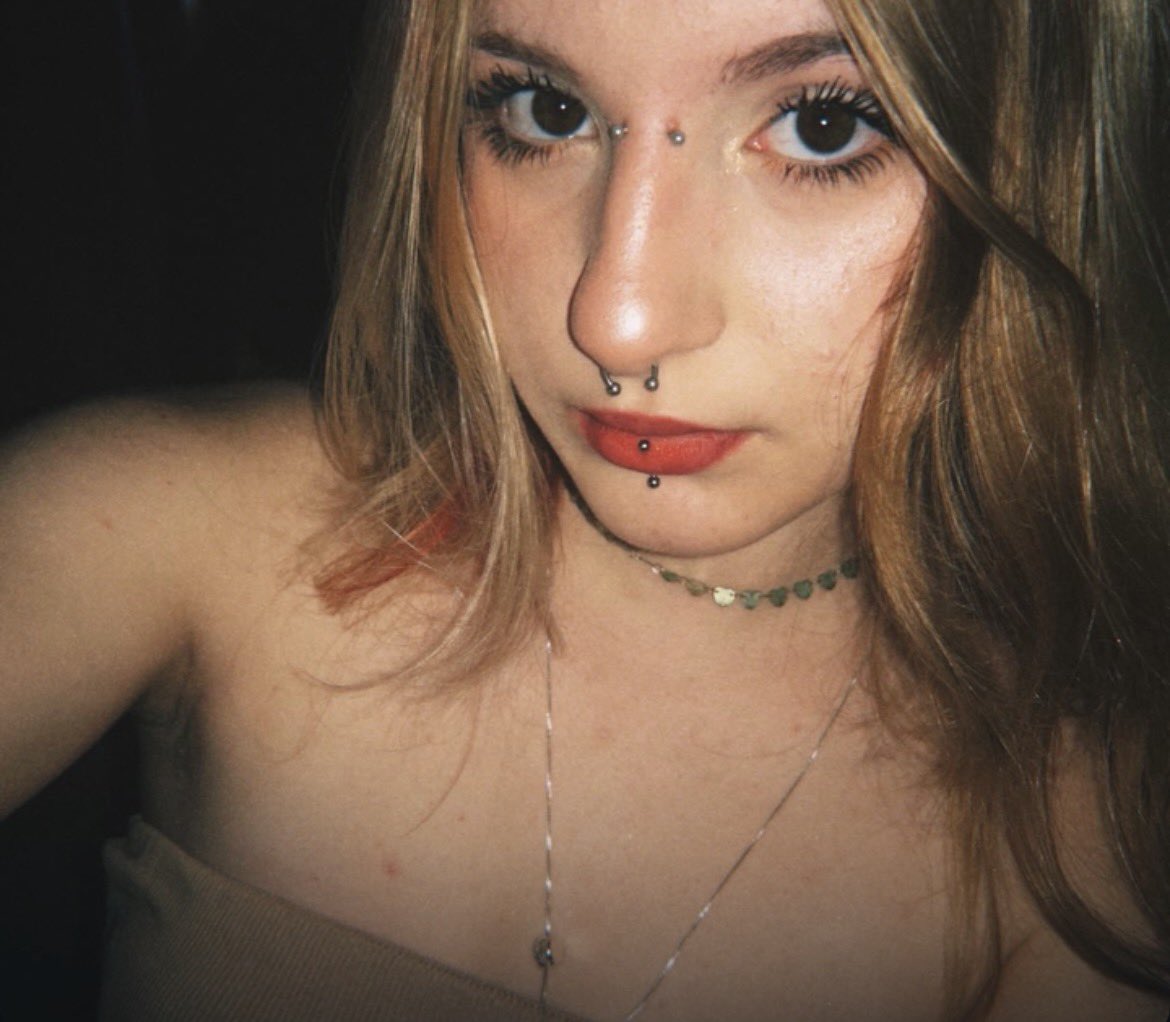 liz | sirius version ⚢ 🪼 tweet media