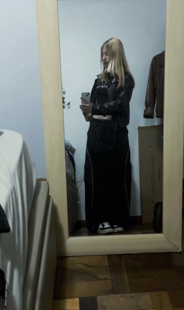 liz | sirius version ⚢ 🪼 tweet media