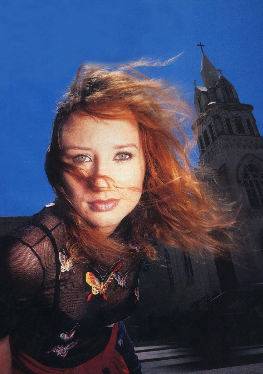 𝕶𝖆𝖑𝖊𝖎𝖉𝖔𝖘𝖈𝖔𝖕𝖊 𝕰𝖞𝖊𝖉 𝕲𝖎𝖗𝖑 tweet media