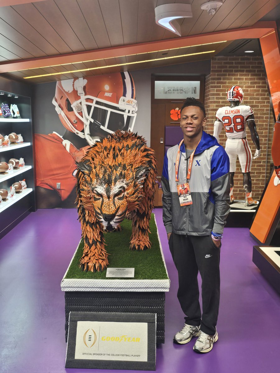 Alex Walker tweet media