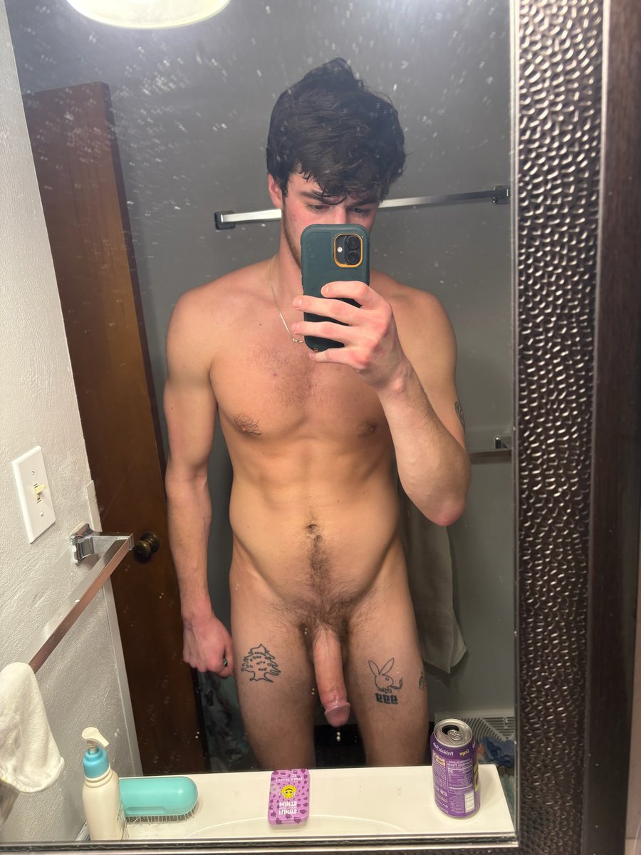 CollegePacker's tweet photo. First post. Worth a follow? 😏 https://t.co/AcCctJSAex