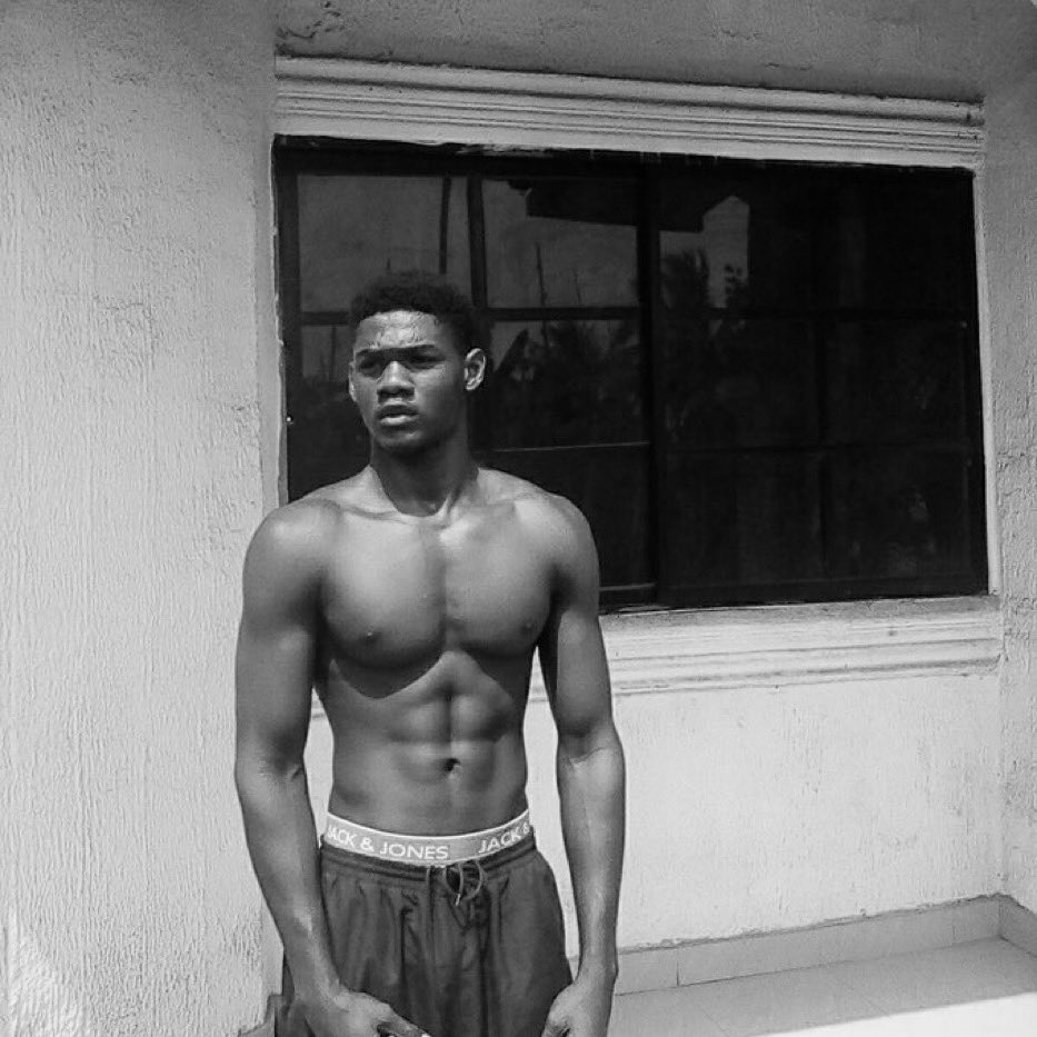 Zehrry🌚 tweet media