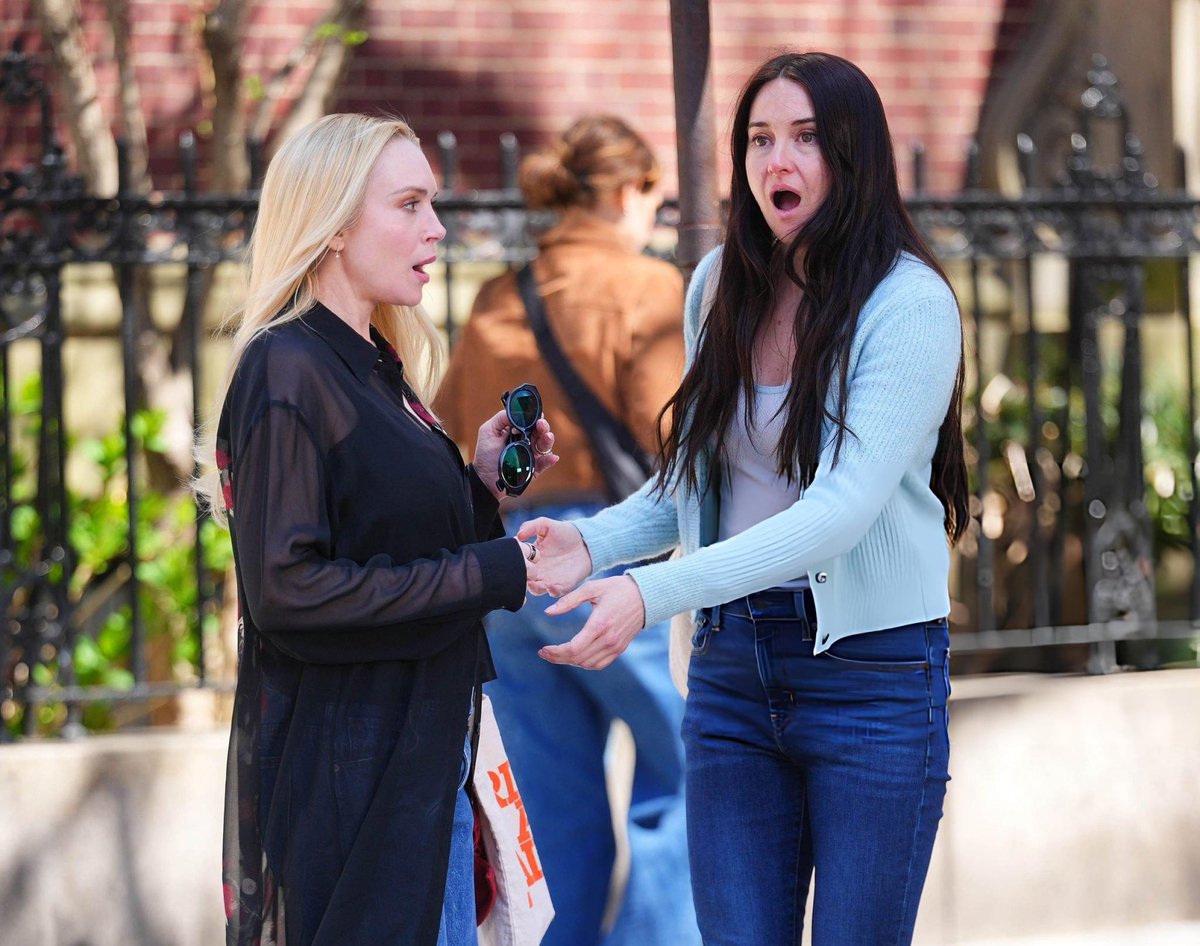 Lindsay Lohan Fansite tweet media