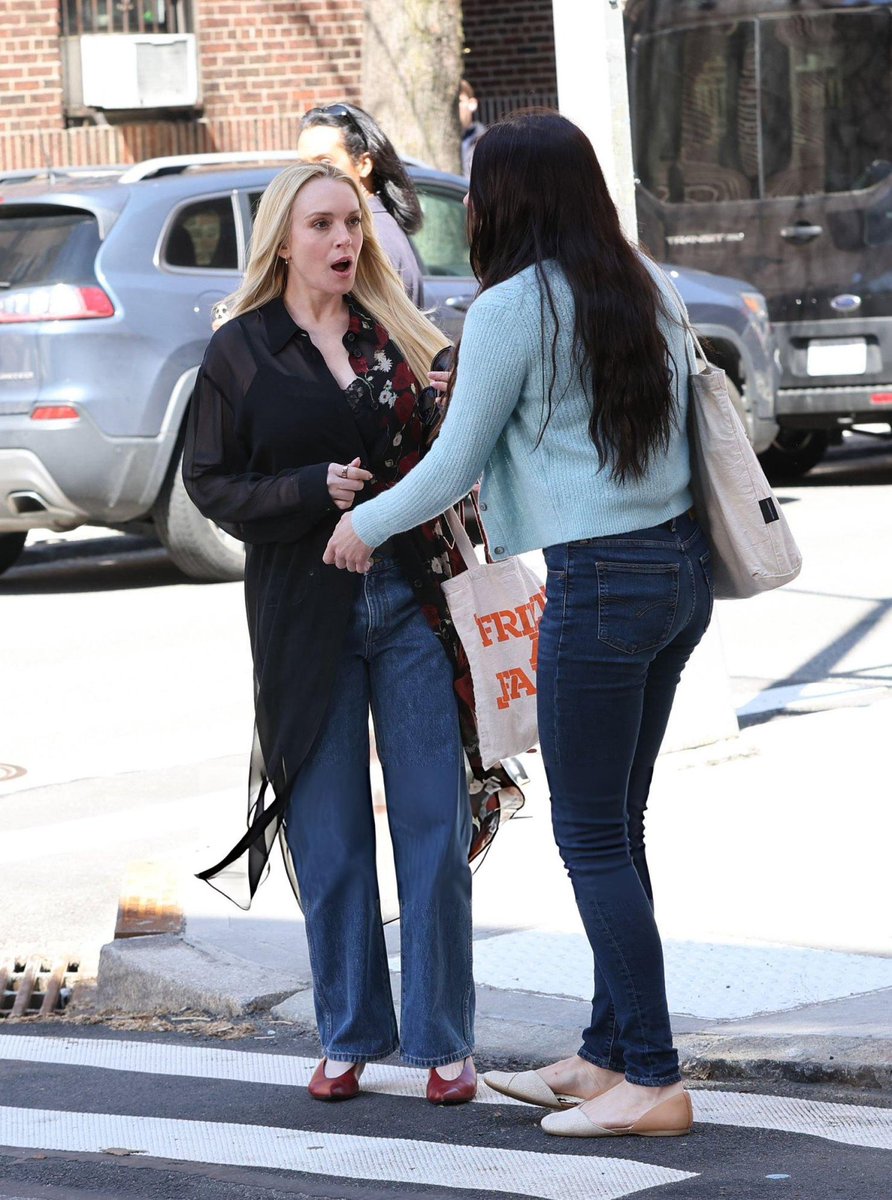 Lindsay Lohan Fansite tweet media