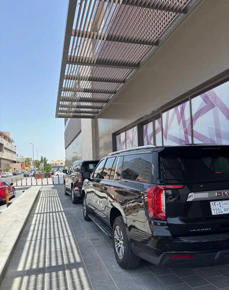 نقدم لكم أرقى خدمات النقل الفاخر لضيوف الرحمن بمناسبة موسم الحج
للباحثين عن الراحة التامة والخصوصية، نوفر أسطول من سيارات الجمس ( سوبربان) موديلات حديثة ونظيفة جداً، مجهزة بالكامل لتناسب احتياجات الحجاج والبعثات الرسمية. 
جموس للإيجار 
رقم الواتس 
0582832744
 #اسماء_فهد_العيباني