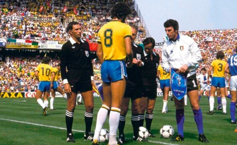 FÚTBOL RETRO ⚽️ tweet media