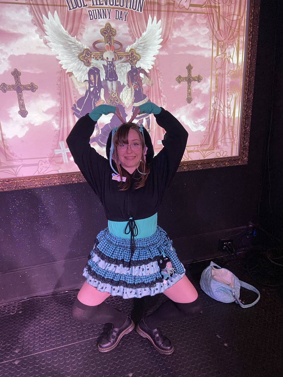 rinpudding_'s tweet photo. Idolrevo: Bunny Day 🐰💕 https://t.co/79EgVSsJNy